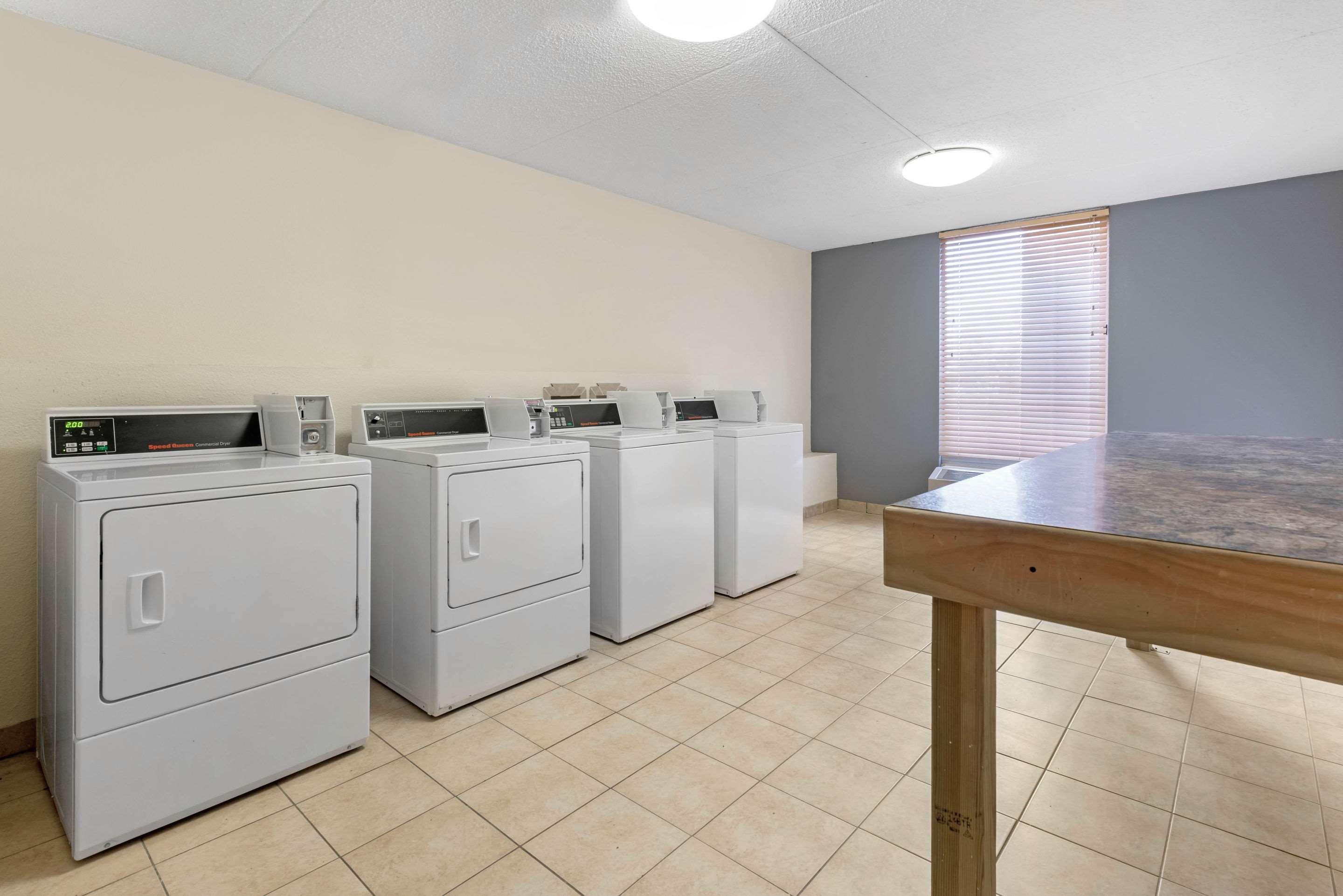 Quality Inn & Suites Lafayette I-65 מראה חיצוני תמונה