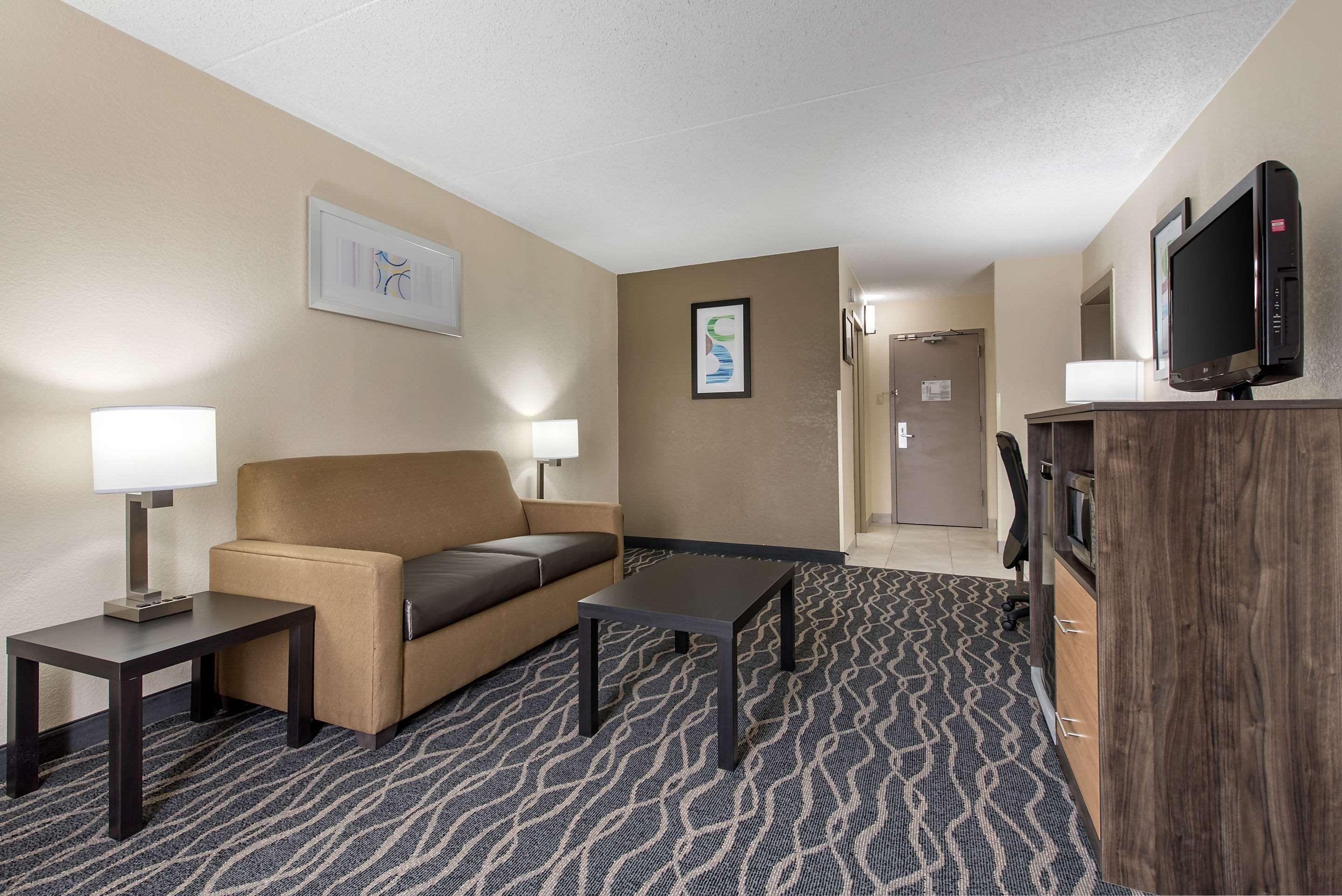 Quality Inn & Suites Lafayette I-65 מראה חיצוני תמונה