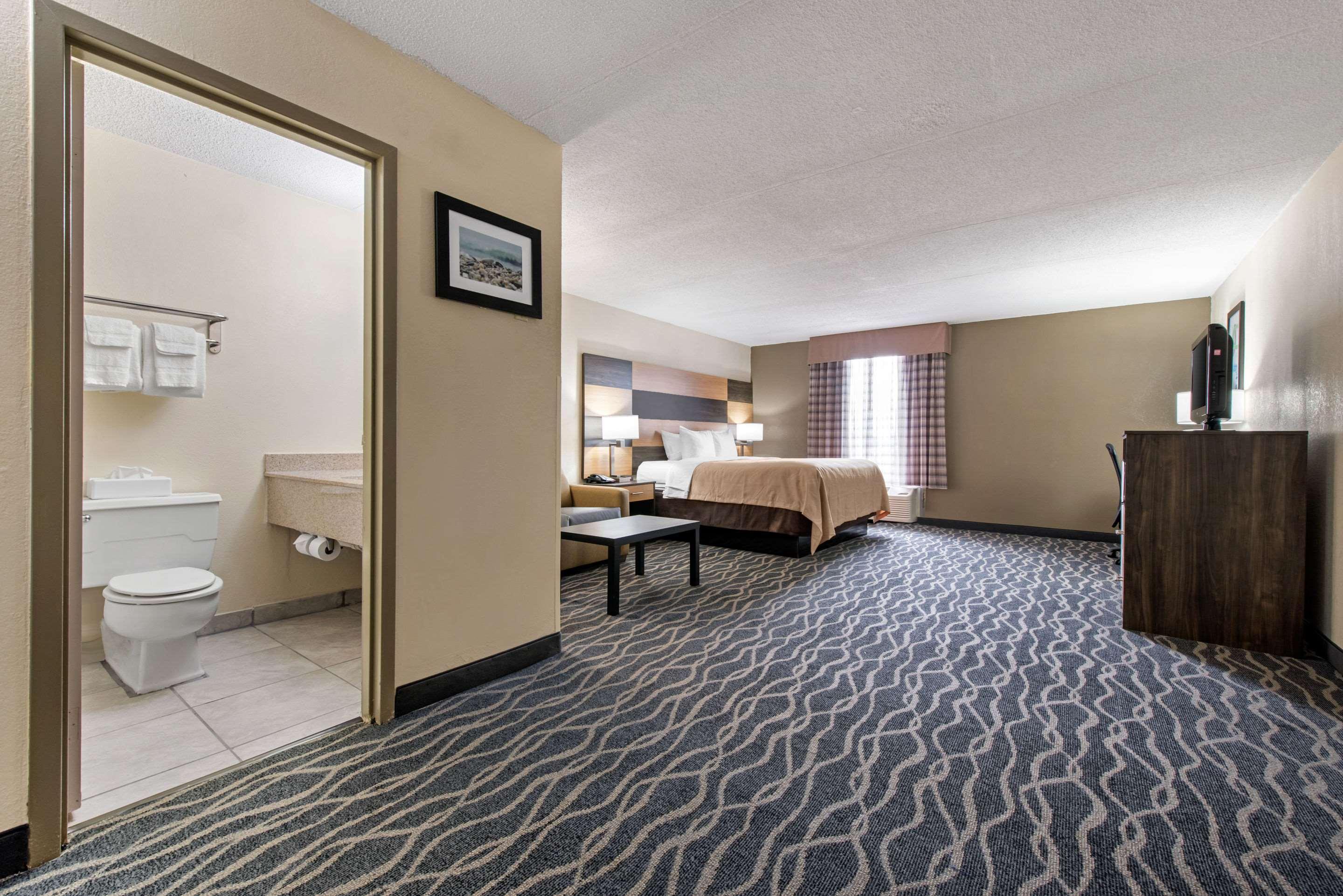 Quality Inn & Suites Lafayette I-65 מראה חיצוני תמונה