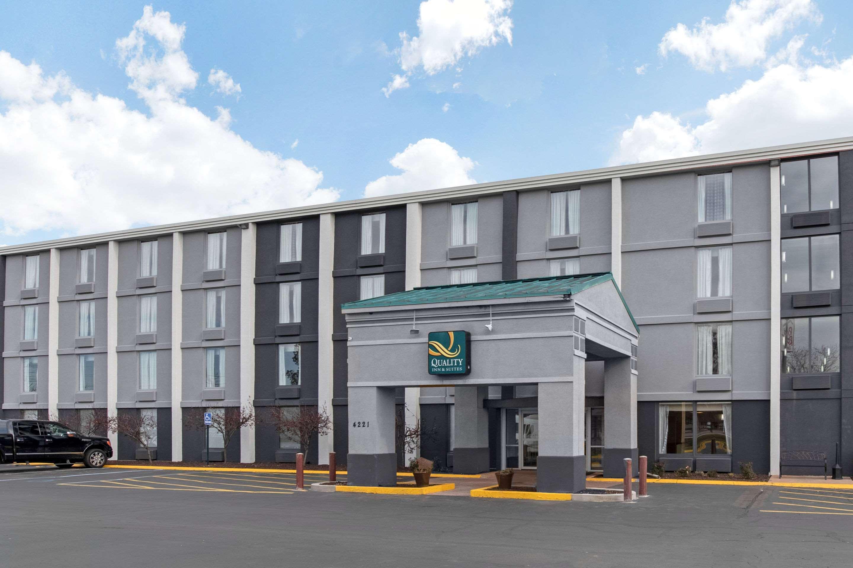 Quality Inn & Suites Lafayette I-65 מראה חיצוני תמונה