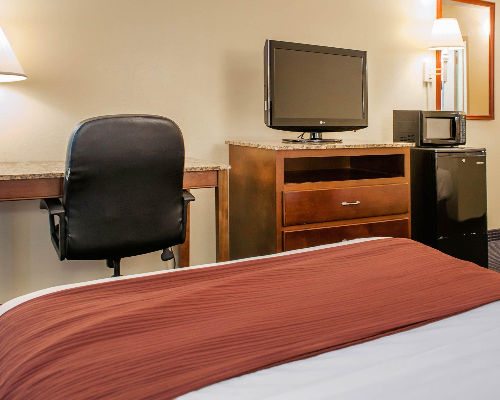 Quality Inn & Suites Lafayette I-65 מראה חיצוני תמונה