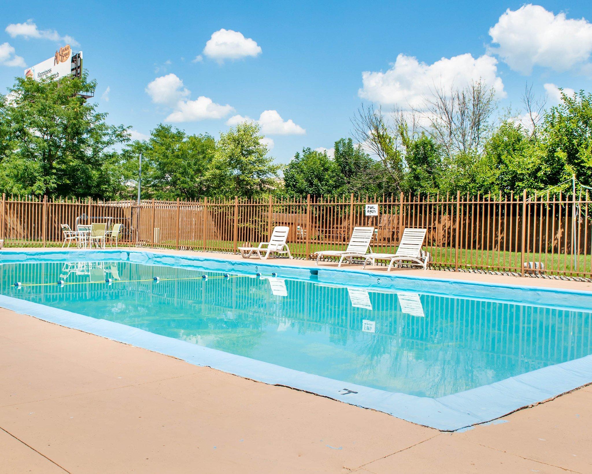 Quality Inn & Suites Lafayette I-65 מראה חיצוני תמונה