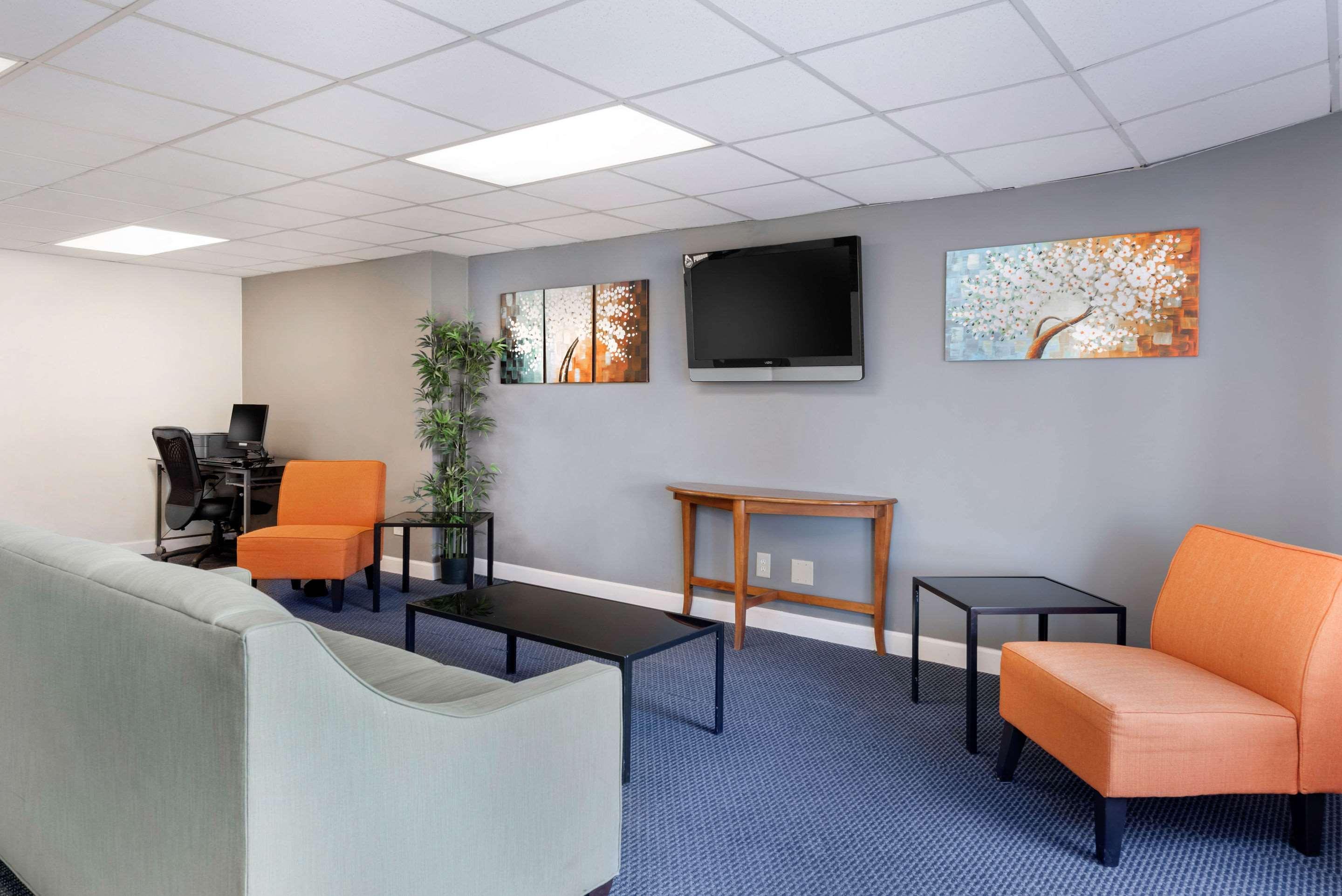 Quality Inn & Suites Lafayette I-65 מראה חיצוני תמונה