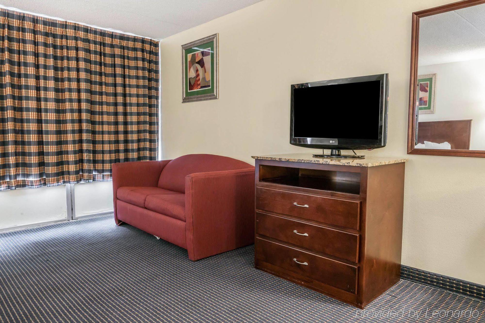 Quality Inn & Suites Lafayette I-65 מראה חיצוני תמונה