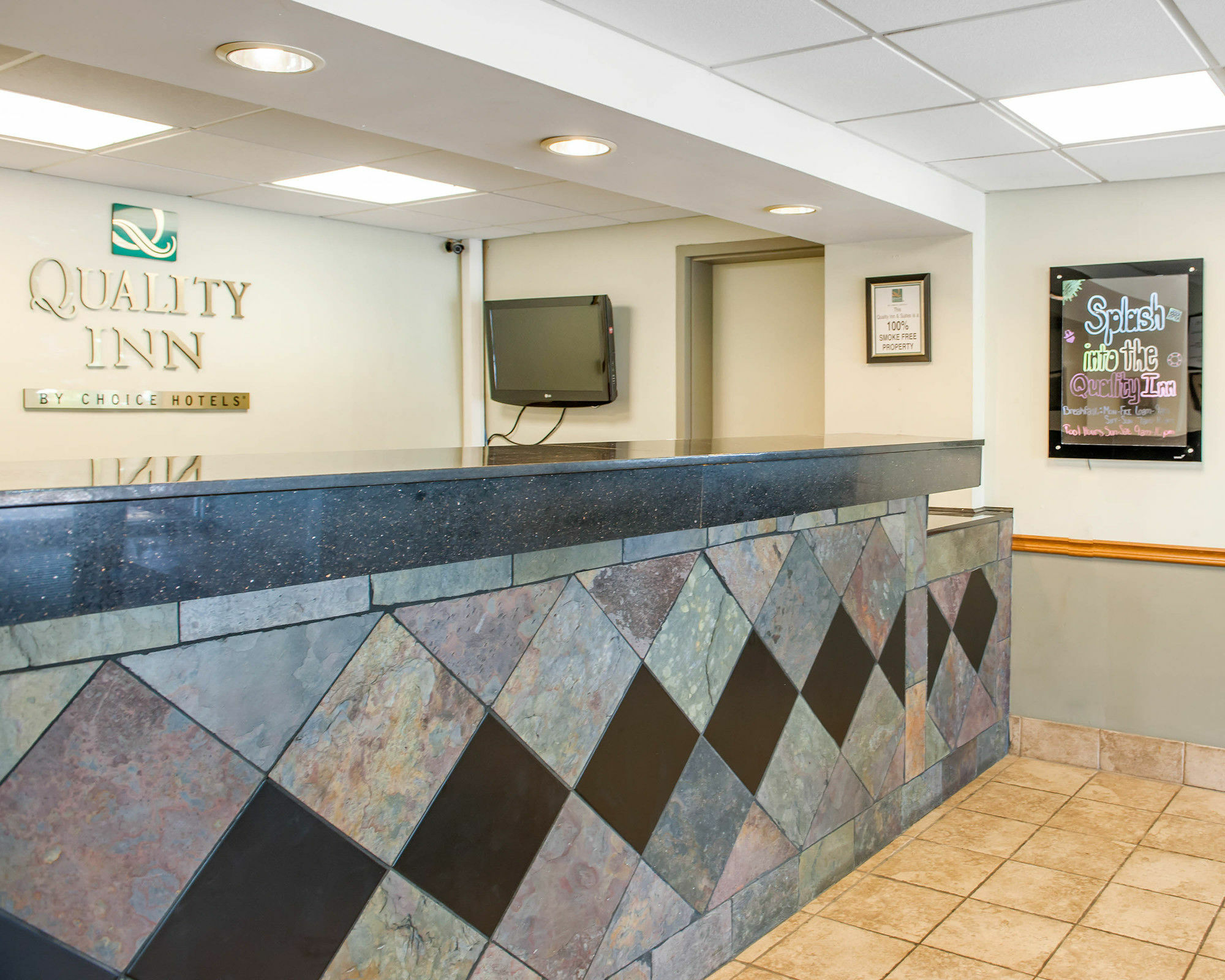 Quality Inn & Suites Lafayette I-65 מראה חיצוני תמונה