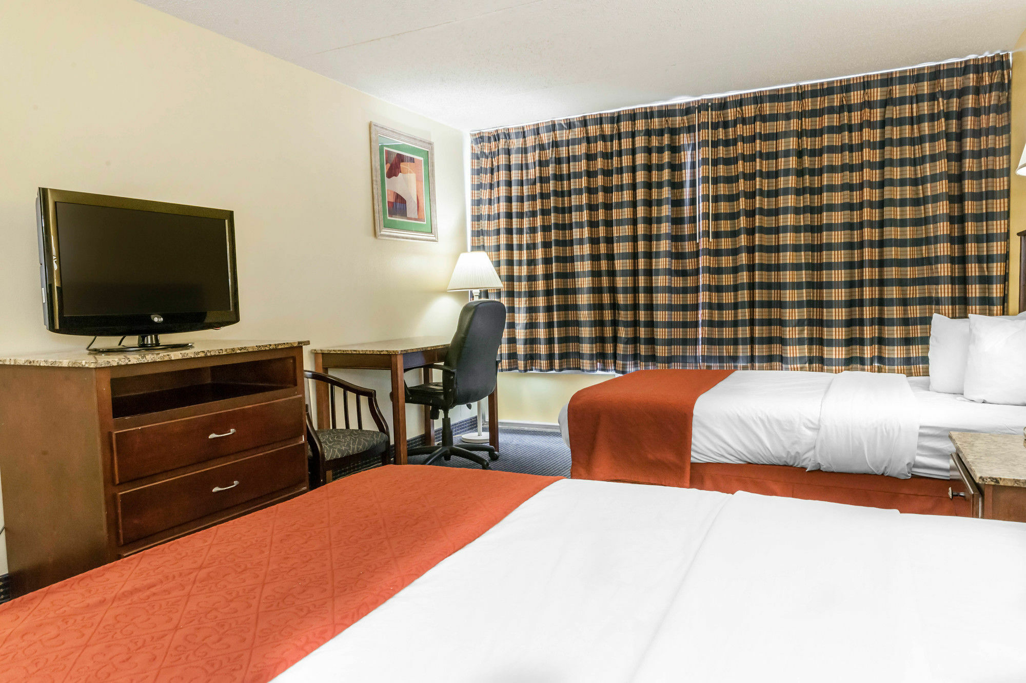 Quality Inn & Suites Lafayette I-65 מראה חיצוני תמונה