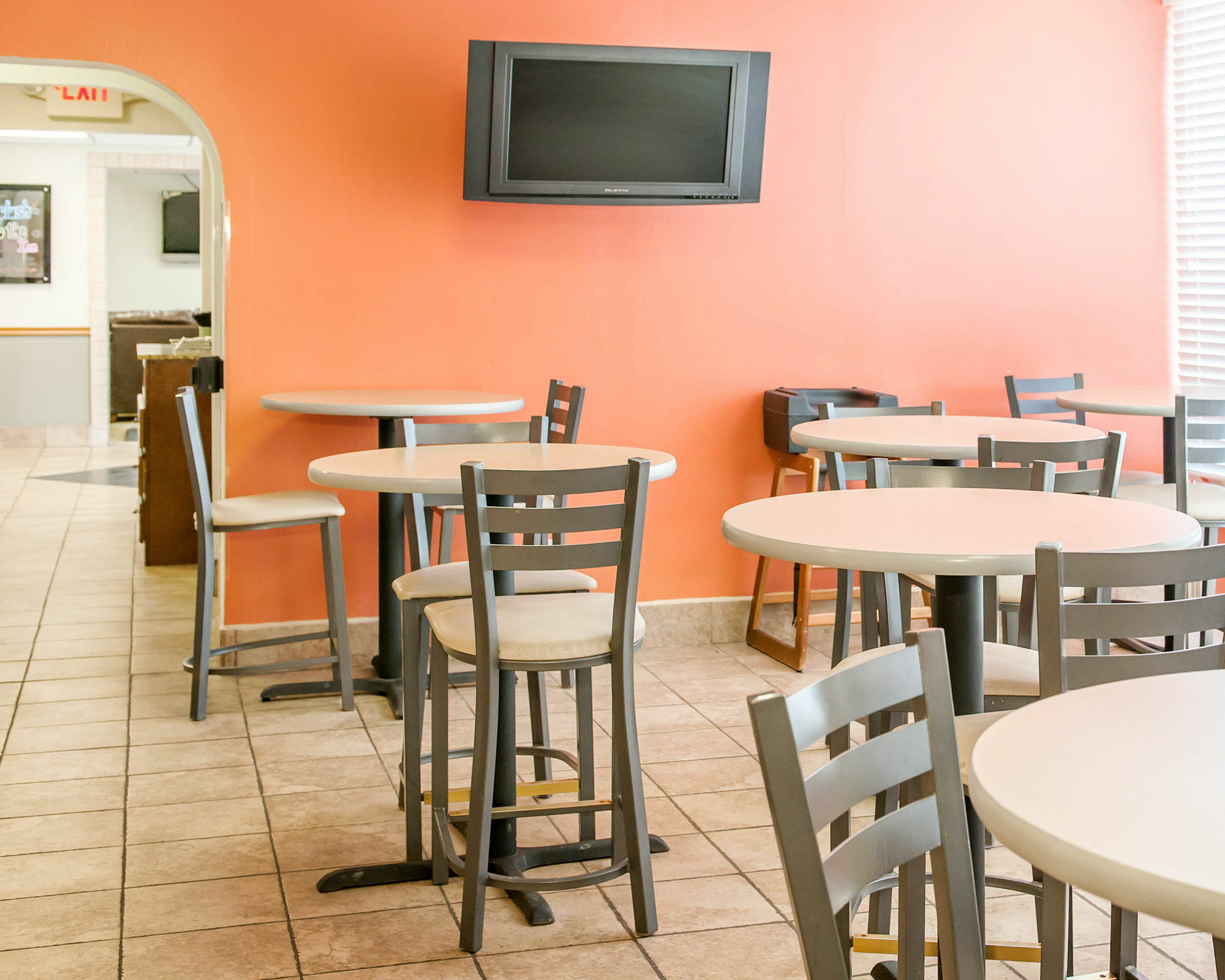 Quality Inn & Suites Lafayette I-65 מראה חיצוני תמונה